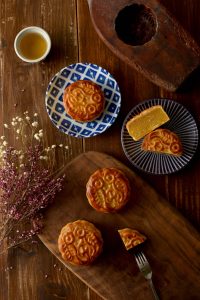 Cantonese-style mooncake